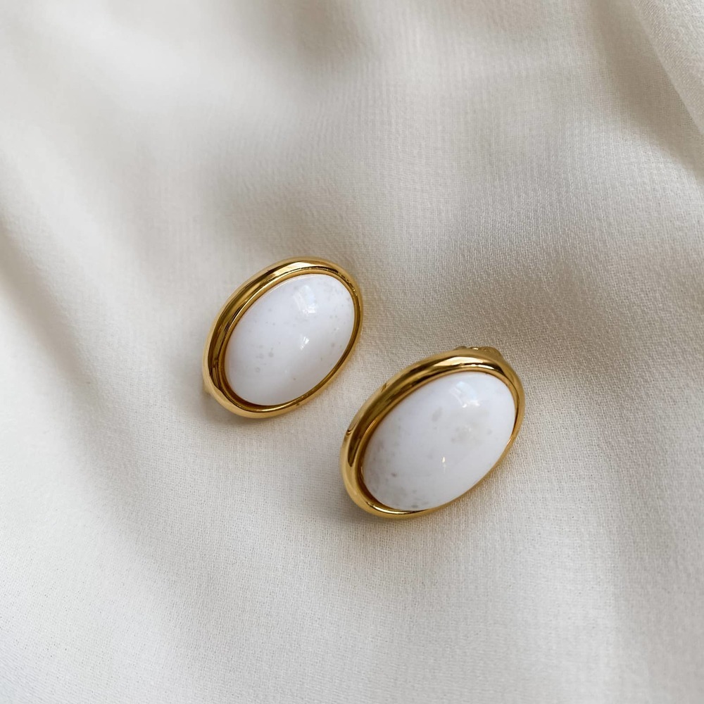 VTG Trifari White Gold Oval Clip Earrings